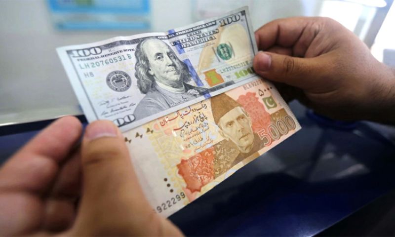 Rupee Largely Stable Against US Dollar